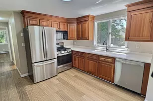 14 Milford St, Plymouth, MA 02360 - Photo 6