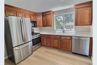 14 Milford St, Plymouth, MA 02360 - Photo 8