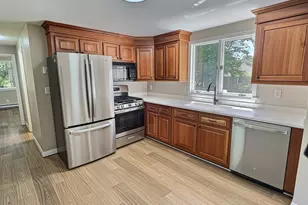 14 Milford St, Plymouth, MA 02360 - Photo 6
