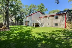 14 Milford St, Plymouth, MA 02360 - Photo 2