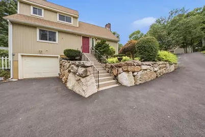 7 Sherborne Cir, Ashland, MA 01721 - Photo 2