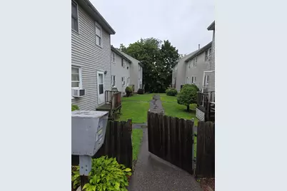 37 Wall St #2C, Worcester, MA 01604 - Photo 2