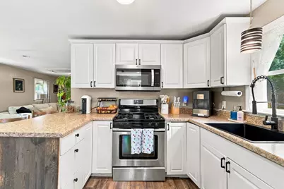 40 Lake Shore Dr, Middleborough, MA 02346 - Photo 8