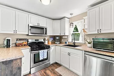 40 Lake Shore Dr, Middleborough, MA 02346 - Photo 6