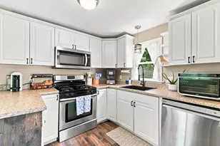40 Lake Shore Dr, Middleborough, MA 02346 - Photo 6