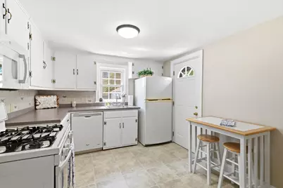 49 Edgeworth St, Weymouth, MA 02189 - Photo 8