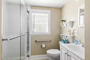 49 Edgeworth St, Weymouth, MA 02189 - Photo 14