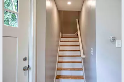 112 Dewolf St, New Bedford, MA 02740 - Photo 10