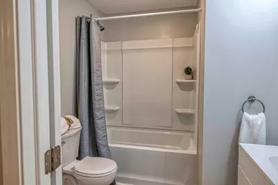 112 Dewolf St, New Bedford, MA 02740 - Photo 12