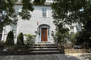 47 Broad St, Lynn, MA 01902 - Photo 1