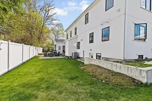 110 Redwood Rd, Newton, MA 02459 - Photo 20