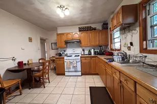 9 Greylock Rd, Boston, MA 02134 - Photo 8