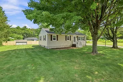 15 Peterson Cir, Agawam, MA 01030 - Photo 4
