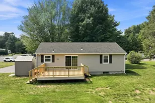 15 Peterson Cir, Agawam, MA 01030 - Photo 30