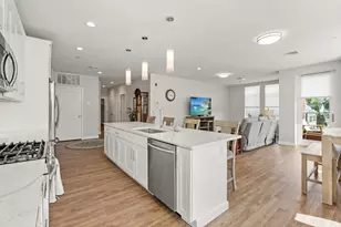 642 Main St, Wakefield, MA 01880 - Photo 1