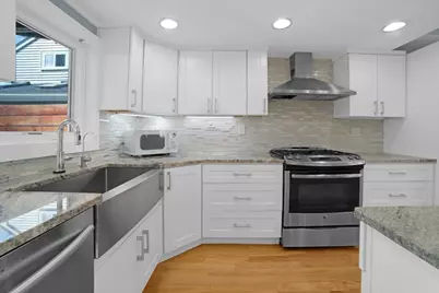 35 Bird Street, Quincy, MA 02169 - Photo 2