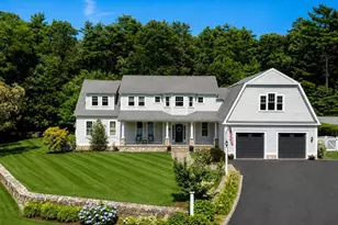 8 Park Pl, Mattapoisett, MA 02739 - Photo 1