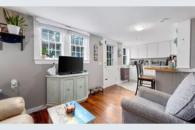 37 School St, Barnstable, MA 02601 - Photo 12