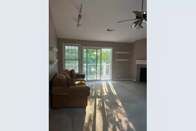 105 Bradford Commons Ln #105, Braintree, MA 02184 - Photo 6