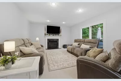 21 Olde Taverne Ln, Amesbury, MA 01913 - Photo 14