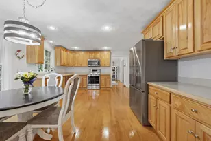 21 Olde Taverne Ln, Amesbury, MA 01913 - Photo 6
