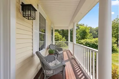 21 Olde Taverne Ln, Amesbury, MA 01913 - Photo 2