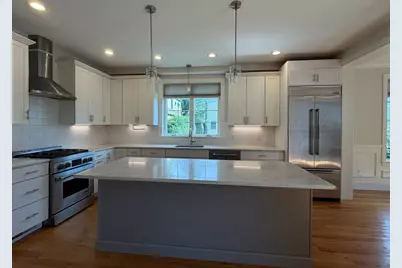 896 Chestnut St #2, Newton, MA 02468 - Photo 6