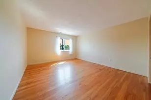 351 Pleasant St, Northampton, MA 01060 - Photo 16