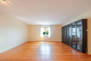 351 Pleasant St, Northampton, MA 01060 - Photo 10