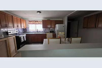 126 Lynn Rd, Brockton, MA 02302 - Photo 4