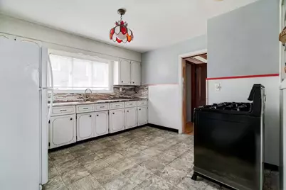 27 Pitcher Ave, Medford, MA 02155 - Photo 6