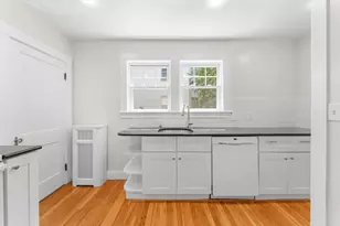 10-12 Auburn St, Waltham, MA 02453 - Photo 12