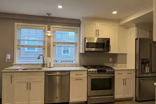 291 Russett Rd, Brookline, MA 02467 - Photo 2