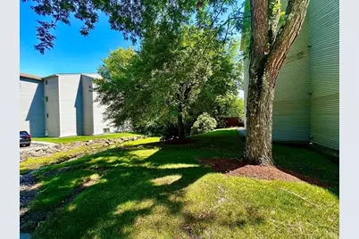 1205 Grafton St #B18, Worcester, MA 01604 - Photo 32