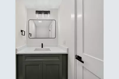 20 Washington Pl, Malden, MA 02148 - Photo 6