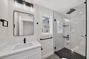 20 Washington Pl, Malden, MA 02148 - Photo 12