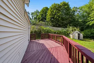 8 Hawkins St, Worcester, MA 01604 - Photo 16