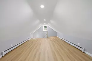 8 Hawkins St, Worcester, MA 01604 - Photo 12