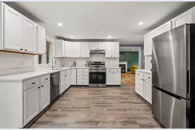 93 Kendrick Rd, Wakefield, MA 01880 - Photo 4