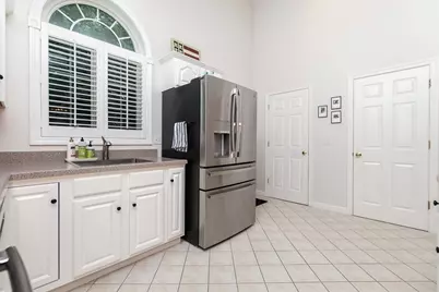 304 Village Ln #304, Bellingham, MA 02019 - Photo 4
