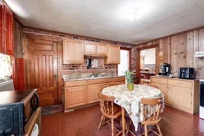 95 Grand St, Springfield, MA 01108 - Photo 8