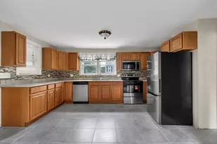 2 Clarendon St, Taunton, MA 02780 - Photo 14