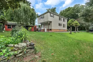 2 Clarendon St, Taunton, MA 02780 - Photo 8