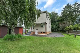 2 Clarendon St, Taunton, MA 02780 - Photo 10