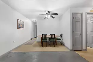 1199 Grafton St, Worcester, MA 01604 - Photo 10