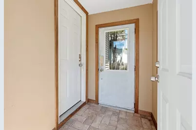 33 Baltimore Ave, Chicopee, MA 01020 - Photo 16