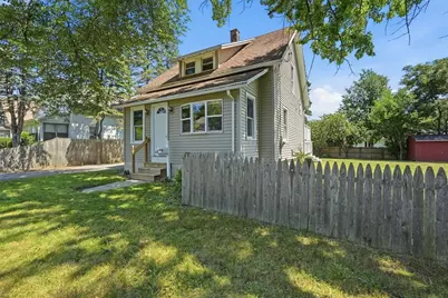 33 Baltimore Ave, Chicopee, MA 01020 - Photo 2