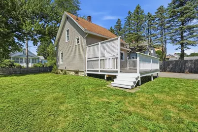 33 Baltimore Ave, Chicopee, MA 01020 - Photo 6