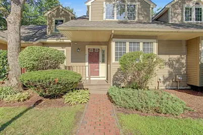 6 Lilac Ct #6, Hopkinton, MA 01748 - Photo 2