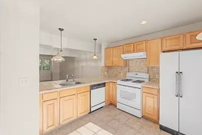 6 Lilac Ct #6, Hopkinton, MA 01748 - Photo 4